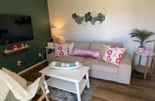 Eagle Pass Apartamento | Contemporary 2-Bedroom Rental Unit