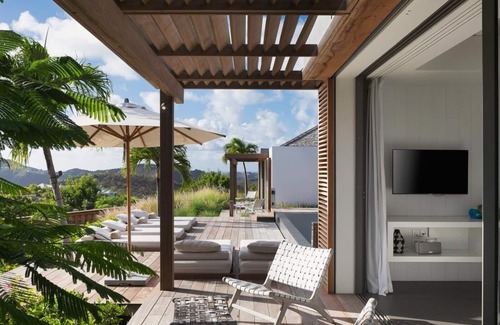 Lurin Villa | Contemporary 3 BDRM Villa w Pool and BBQ