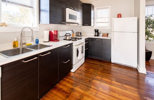 North Chesterfield Apartamento | Contemporary 3-Bedroom Home with Balcony in RVA