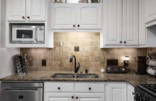 West Oak Hill Casa | ★ Contemporary 3BR Ranch in S. Central Austin ★
