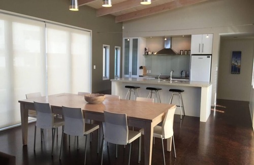 Omaha Casa | Casa contemporánea de 4 dormitorios en la playa