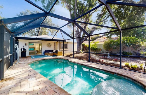 Naples Park Casa | Contemporary and cozy home with heated pool, central location, close to beaches