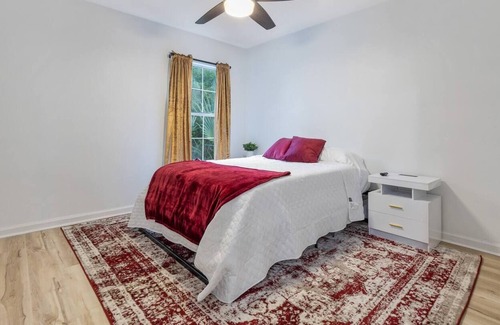 Griffin Heights Casa | Contemporary and Lux Townhome - 5 mins to FSU