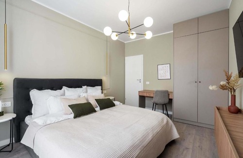 Bucharest City-Centre Apartamento | Contemporary Aparthotel 2-BR Flats Near Old Town, Quiet & Serene