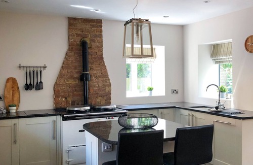 Wellingborough Casa | Contemporary Barn Conversion for Country Getaway