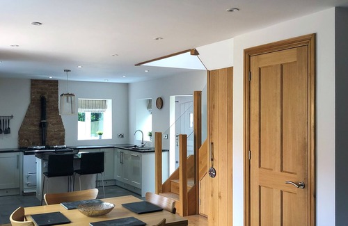 Wellingborough Casa | Contemporary Barn Conversion for Country Getaway
