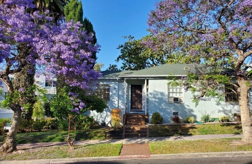Westwood Casa | CONTEMPORARY CHARMING COTTAGE 2