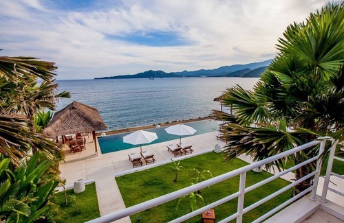 Manggis Villa | Villa de estilo contemporáneo y colonial de 4 dormitorios con vista al mar, Candidasa;