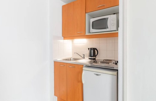 7th Arrondissement Apartamento | Contemporary Comfort in Lyon's Vibrant Gerland District