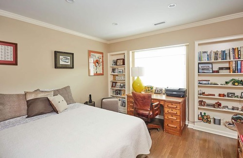 Norwalk Condominio | Contemporary Condo close to town, metro north and beach