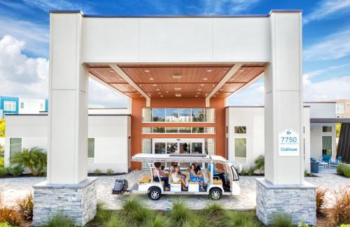 Reunion Apartamento | Contemporary Condo Near Disney With Resort & Waterpark Access - B18-131