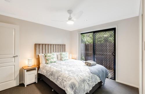 Newtown Apartamento | Contemporary & Convenient - City Fringe Townhouse!