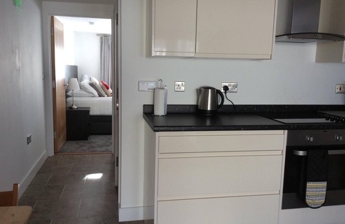 Emersons Green Cabaña | Cabaña contemporánea cerca de Bristol y Bath con campo de golf cercano