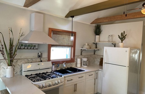 Mandeville Cabaña | Contemporary Cottage in the heart of Mandeville