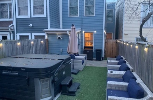 Old Town West Casa | Contemporary, Cozy, & Convenient in Old Town Alexandria