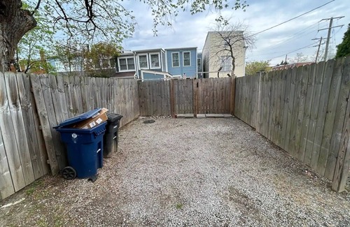 Old Town West Casa | Contemporary, Cozy, & Convenient in Old Town Alexandria
