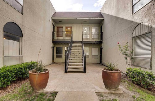 Knox - Henderson Apartamento | Contemporary Dallas Condo w/ Pool Access!