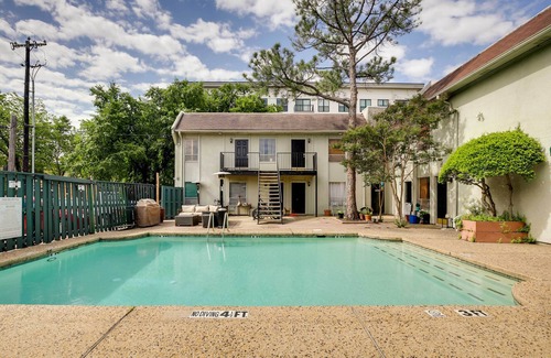 Knox - Henderson Apartamento | Contemporary Dallas Condo w/ Pool Access!