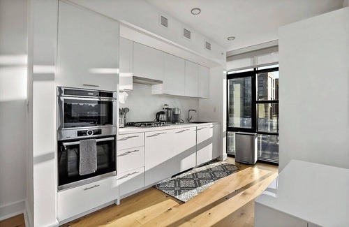 Le Droit Park Cama Y Desayuno | Contemporary | Downtown | Views | Luxury