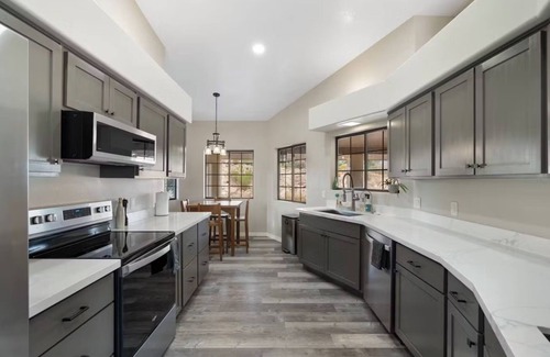 Clarkdale Casa | Contemporary, elevated, open-concept chateau with 4-bedrooms - Sedona Views