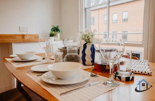Northampton Apartamento | Contemporary flat, Derngate, sleeps 4, very central