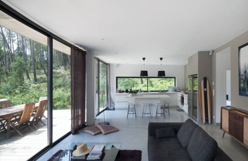 Seignosse Casa | Borde del bosque contemporáneo, piscina climatizada, cerca de playas y golf