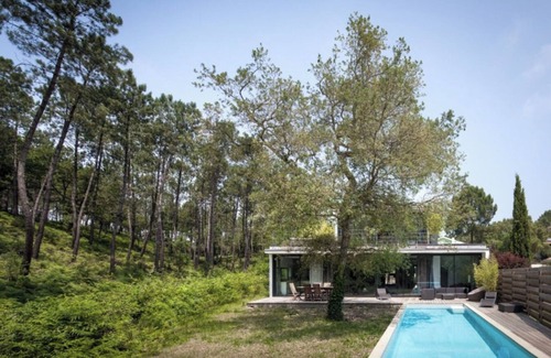 Seignosse Casa | Borde del bosque contemporáneo, piscina climatizada, cerca de playas y golf
