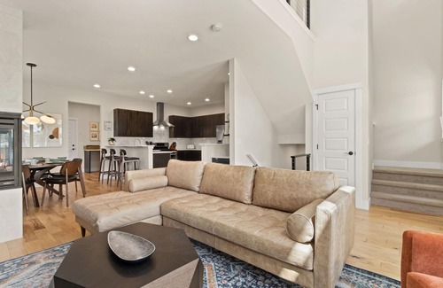 Old Town North Casa | Contemporary Gem - Rooftop Deck & Private Hot Tub!