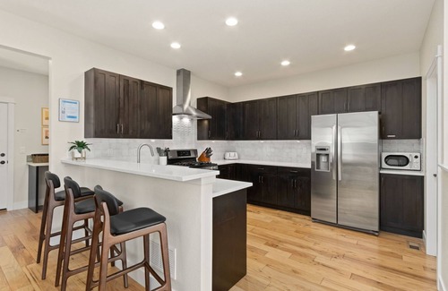 Old Town North Casa | Contemporary Gem - Rooftop Deck & Private Hot Tub!