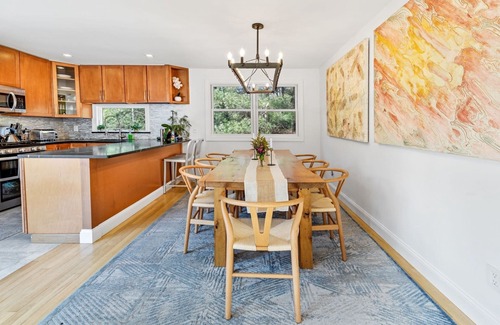 Northwest Harbor Villa | Contemporary Hamptons Getaway