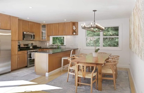 Northwest Harbor Villa | Contemporary Hamptons Getaway