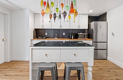 Northwest Harbor Villa | Contemporary Hamptons Getaway