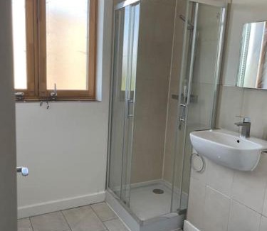 Dagenham Casa | Contemporary Haven: 4-Bed House in Dagenham