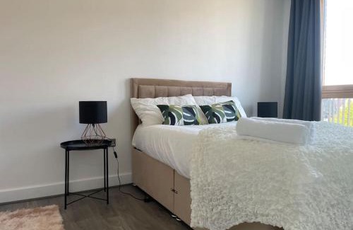 Dagenham Casa | Contemporary Haven: 4-Bed House in Dagenham