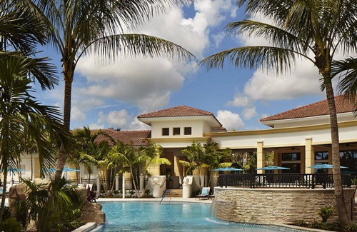 Pineapple Park - Ibis Casa | Contemporary Home on a Golf Course with Private Pool