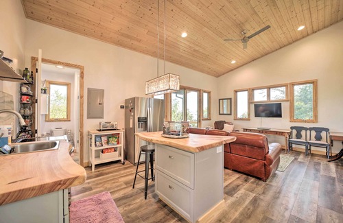 Waynesville Casa | Contemporary Home w/ Deck & Mountain Views!