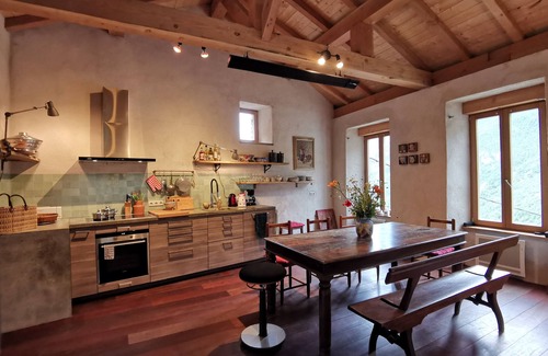 Nohedes Casa | Contemporary House in Peaceful Pyrenees Mountain Village