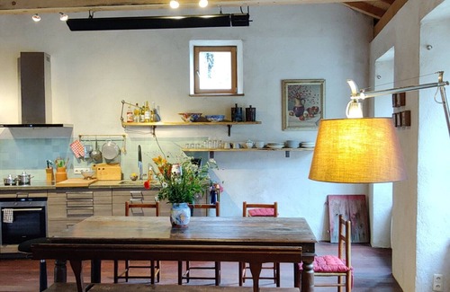 Nohedes Casa | Contemporary House in Peaceful Pyrenees Mountain Village