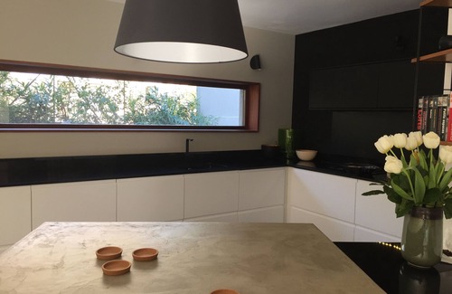 Le Redon Casa | Casa contemporánea al pie de los arroyos