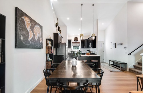 Baraboo Casa | Contemporary house with central AC, gas fireplace, gas grill, and full kitchen