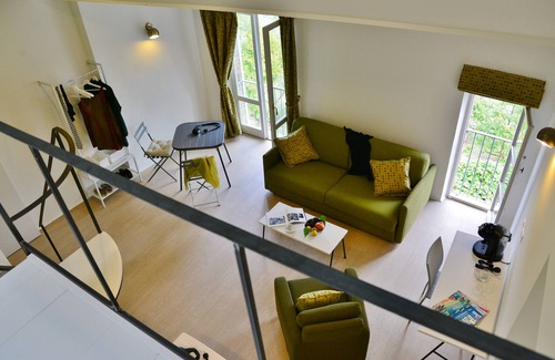 Citta della Pieve Apartamento | Lujo contemporáneo en una espaciosa suite estudio de dos niveles en una casa medieval