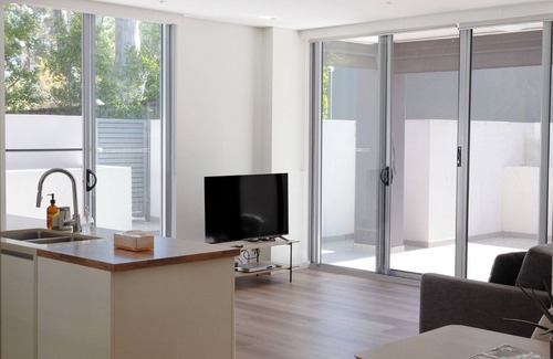 Lane Cove North Apartamento | Contemporary living in a leafy setting