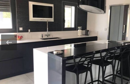 Saint-Series Villa | Villa contemporánea de lujo con piscina privada