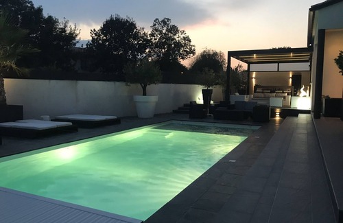 Saint-Series Villa | Villa contemporánea de lujo con piscina privada