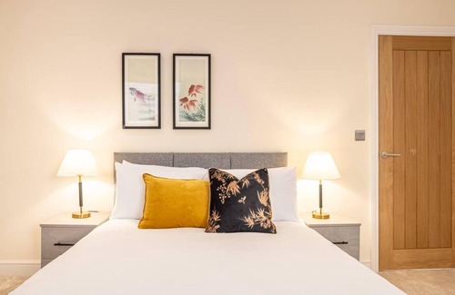Ipswich Apartamento | Contemporary One Bedroom Flat by Sojo Stay