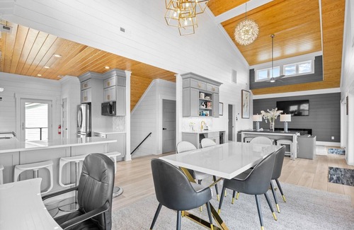 Pawleys Island Casa | Contemporary Pawleys Island Beach House, Private Resort-Style Pool, Dog Friendly