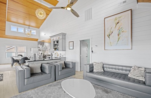 Pawleys Island Casa | Contemporary Pawleys Island Beach House, Private Resort-Style Pool, Dog Friendly