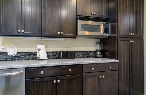 Hazelwood Casa | LEGAL 5 habitaciones / 3 baños 3100 pies cuadrados Acceso rápido a todo Portland tiene para ofrecer