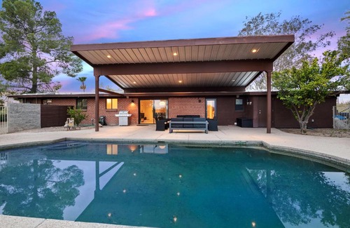 Riverside Terrace Casa | Contemporary Resort, Pool,Patio,2x Kings,Rec Room