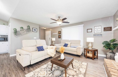 Columbus Casa | Contemporary Rustic Luxe Retreat - Near FT Moore